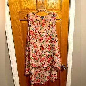 Torrid button front high low tank